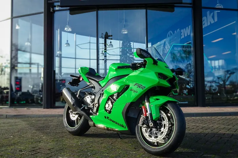 Kawasaki ZX-10RR (2024)