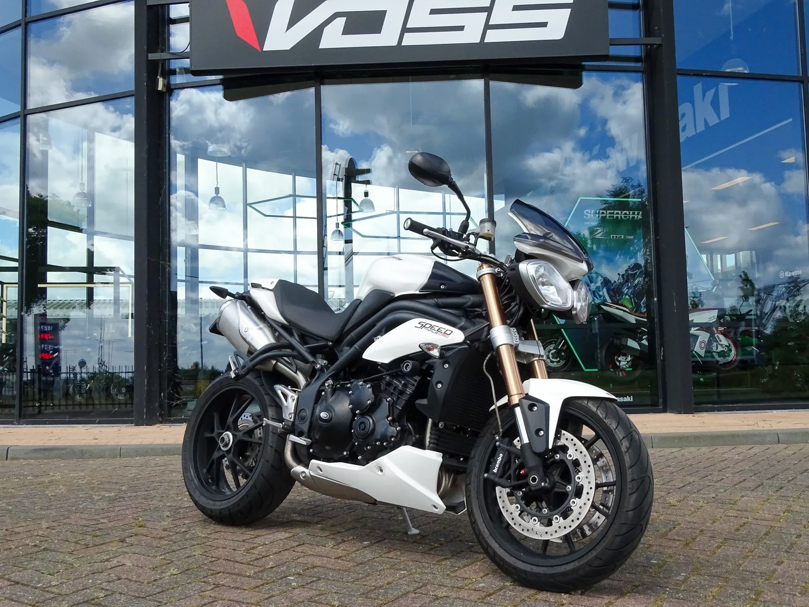 Triumph SPEED TRIPLE 1050 (2013) — foto 1