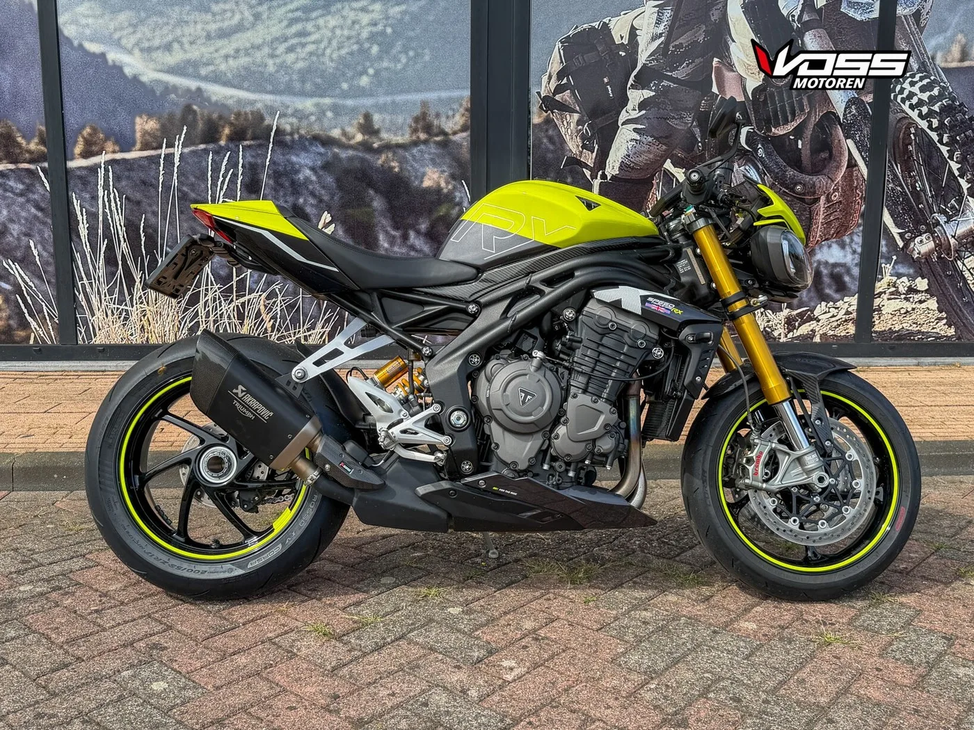 Triumph SPEED TRIPLE 1200 RX (2025) — foto 1