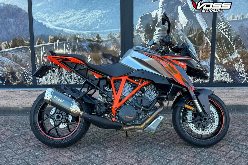 KTM 1290 Super Duke GT (2017)