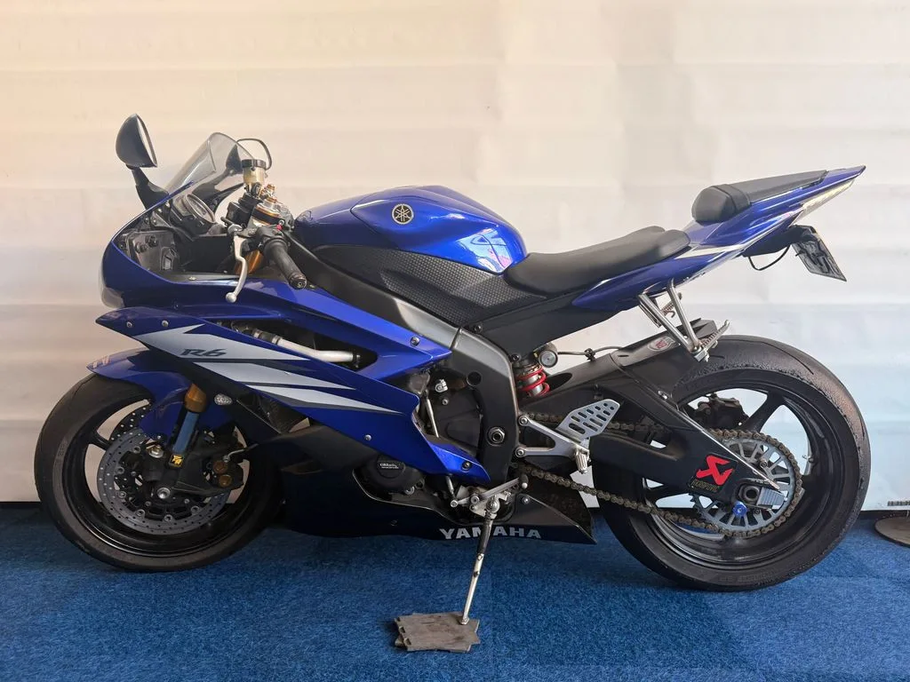Yamaha YZF-R6 (0) — foto 1