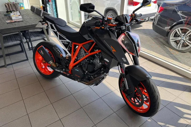 KTM 1290 SuperDuke R (2017)