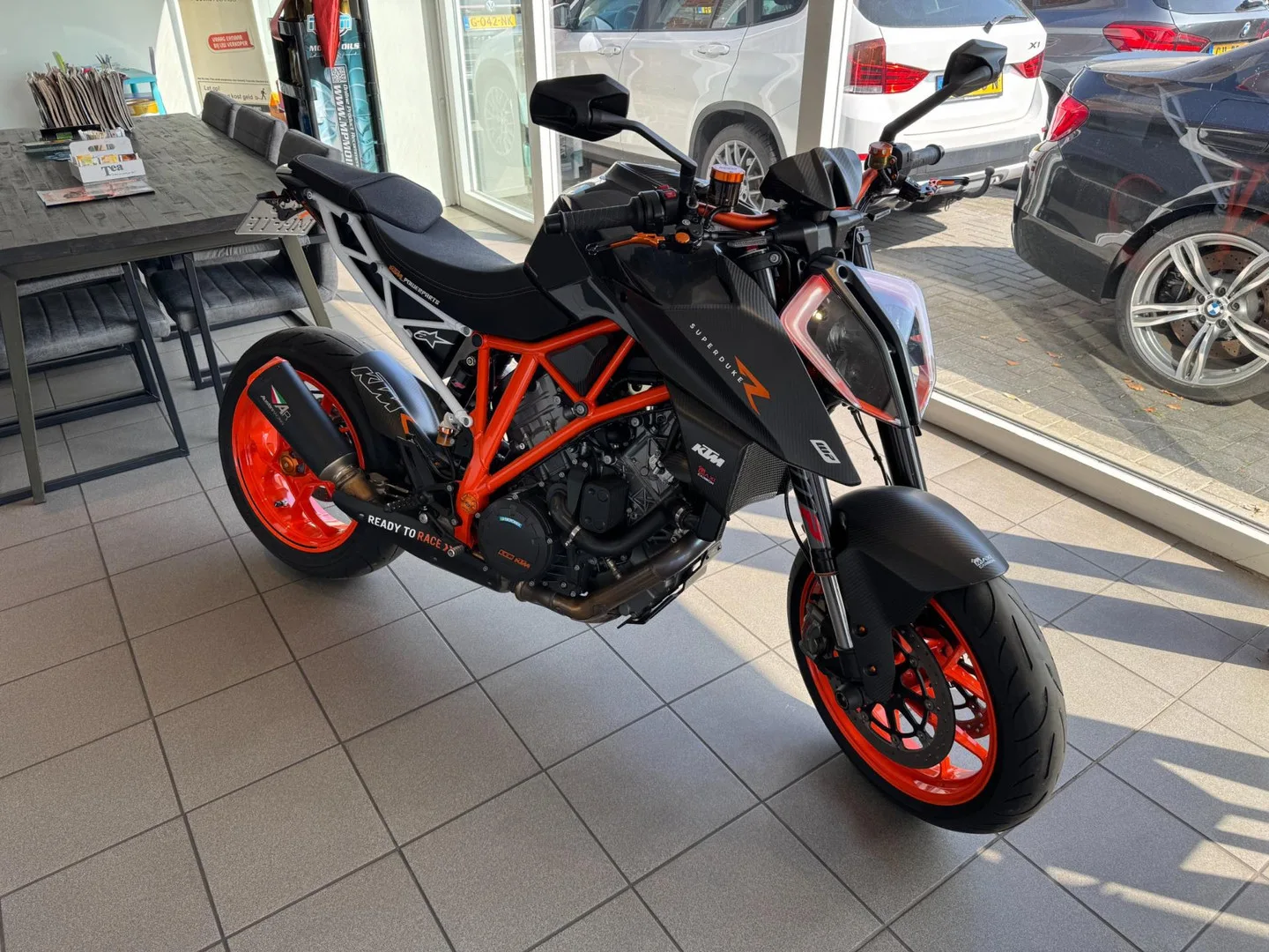 KTM 1290 SuperDuke R (2017) — foto 1