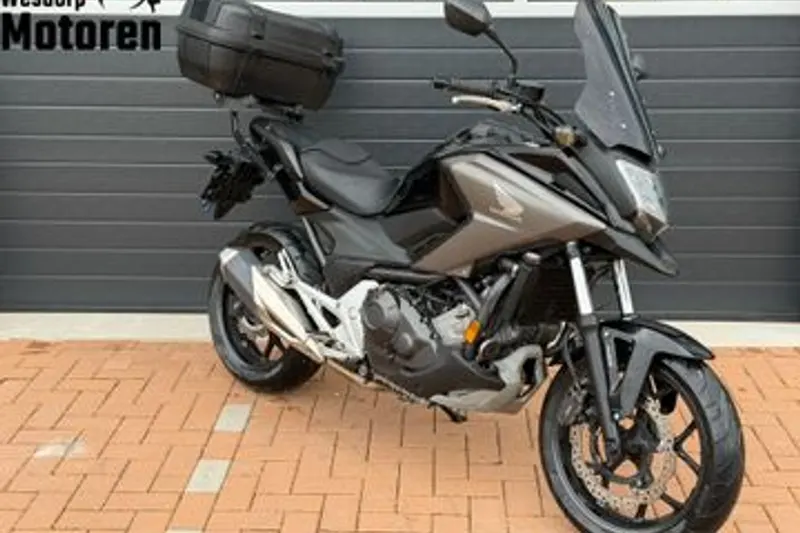 Honda NC750X (2020)