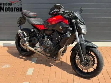 Yamaha MT-07 (2015) — foto 1
