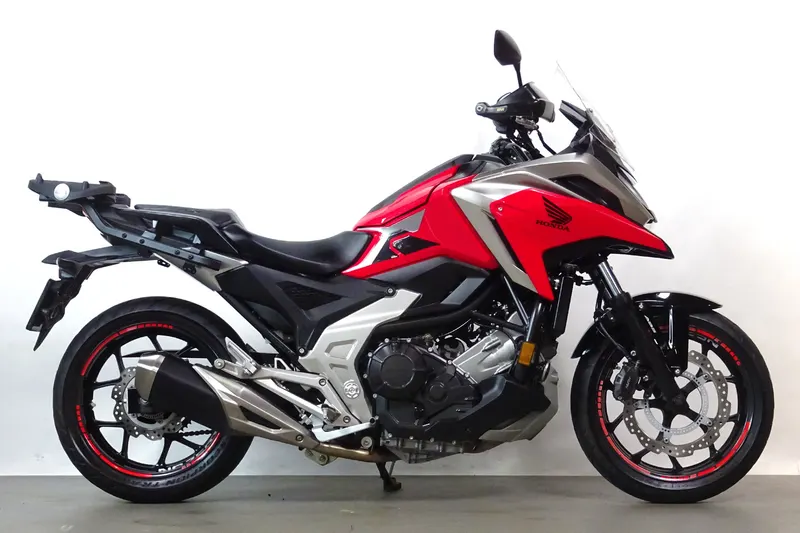 Honda NC750X (2021)