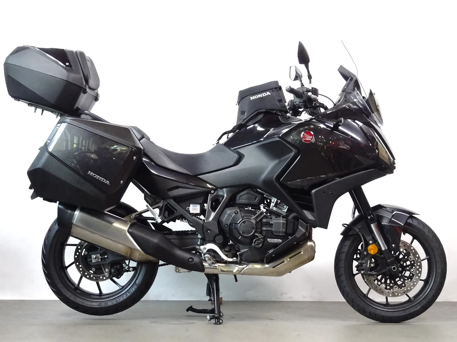 Honda NT 1100 (2023) — foto 1