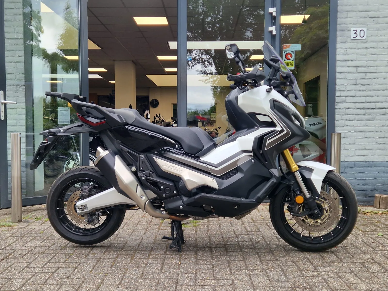 Honda X-ADV 750 (2018) — foto 1