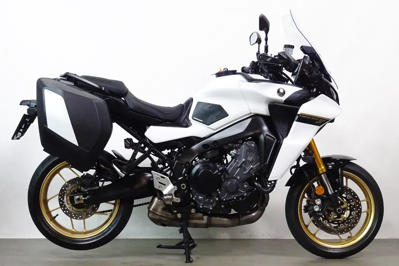 Yamaha Tracer 9 (2024)