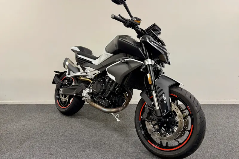 CFMoto 800NK Advanced TC (2024)