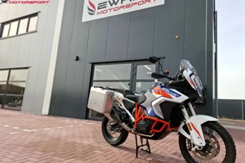 KTM 1290 SUPER ADVENTURE R (2022)