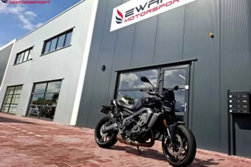 YAMAHA MT 09 (2024)