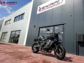YAMAHA MT 09 (2024) — foto 1